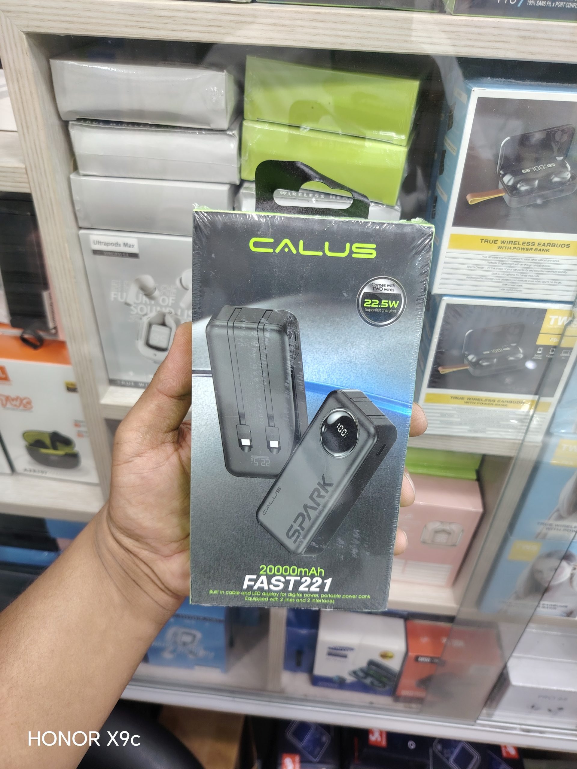 پاور بانک 20 هزار وات / فست شارژ برند callus / مدل FAST 221